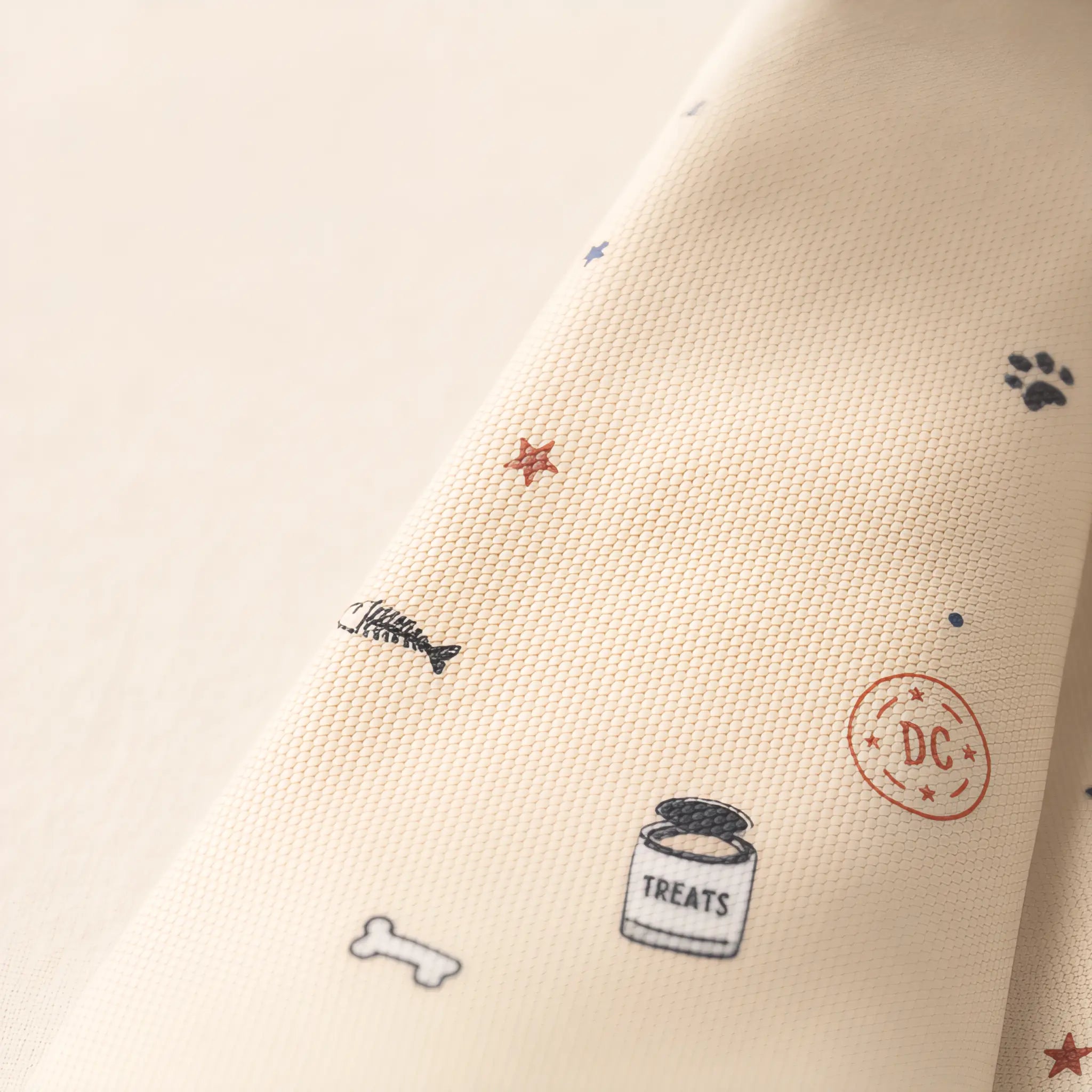 Neutral polyester duck fabric weave and hemmed stitching